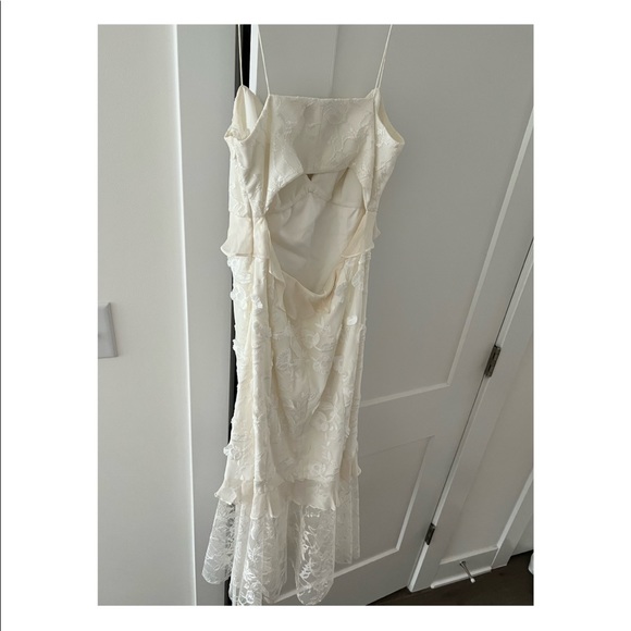 Sachin + Babi - Milan Midi Embroidered Lace Dress - Picture 4 of 11